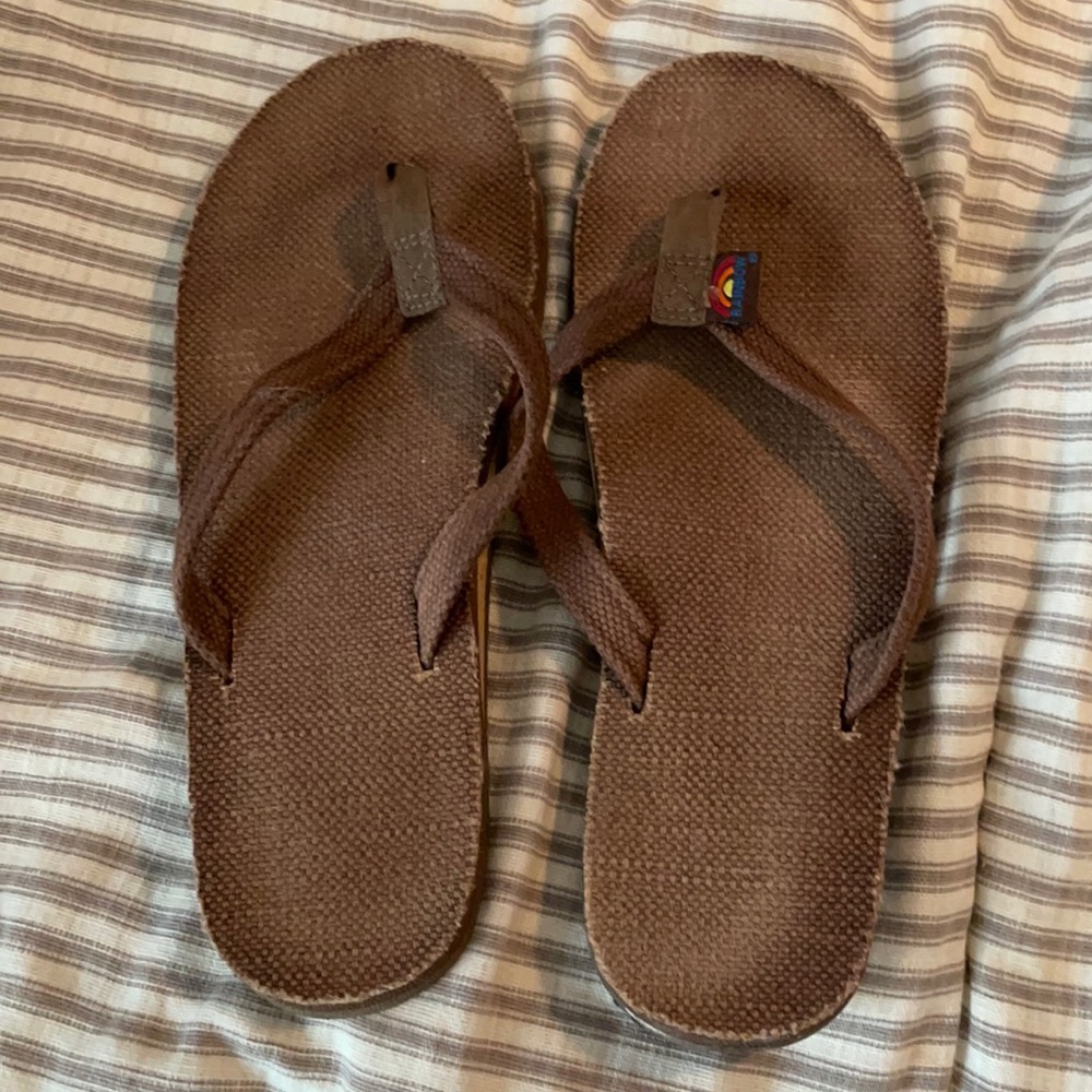 GUC brown woven rainbows